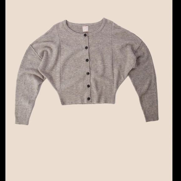 Kerisma Amada Sweater size M/L - Picture 2 of 6